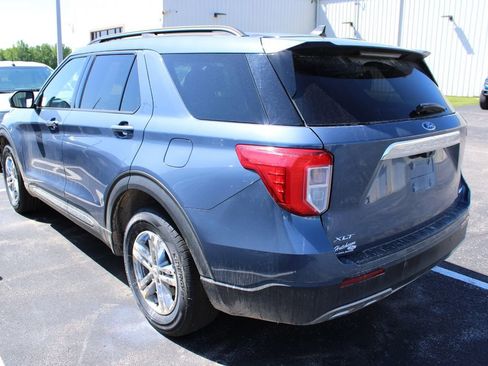 Used 2021 Ford Explorer XLT w/ Equipment Group 202A AWD/4WD image 7