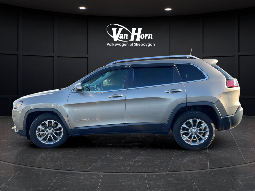 Used 2019 Jeep Cherokee Latitude Plus w/ Comfort/Convenience Group FWD image 4
