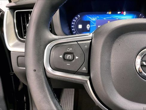 Certified 2023 Volvo XC60 B5 Core w/ Climate Package AWD/4WD image 11