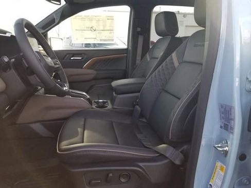 New 2026 GMC Canyon Denali image 11