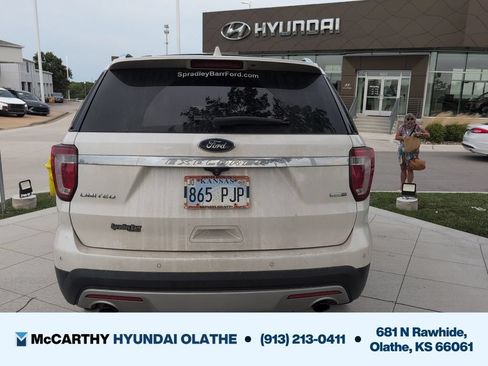 Used 2017 Ford Explorer Limited w/ Equipment Group 303A AWD/4WD image 12