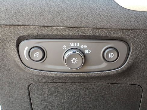 Used 2023 Buick Encore GX Select FWD image 21