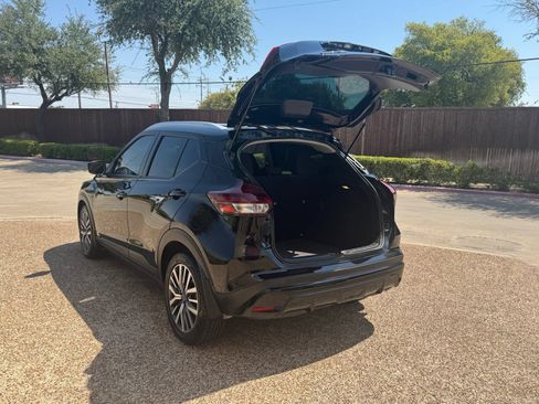 Used 2023 Nissan Kicks SV FWD image 14