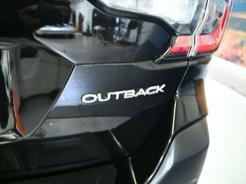 Used 2020 Subaru Outback Limited w/ Popular Package #2 image 17