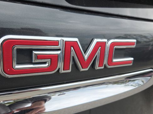 Used 2019 GMC Terrain Denali w/ Advanced Safety Package image 36