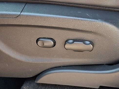 Used 2022 Chevrolet Trax LT w/ Driver Confidence Package image 27