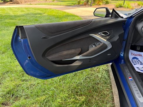 Used 2022 Chevrolet Camaro ZL1 RWD image 45