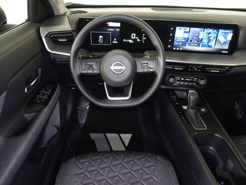 New 2026 Nissan Kicks SV w/ SV Premium Package image 5