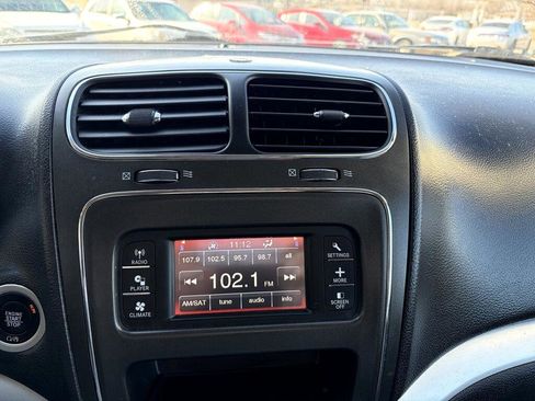 Used 2017 Dodge Journey SE w/ Flexible Seating Group image 11