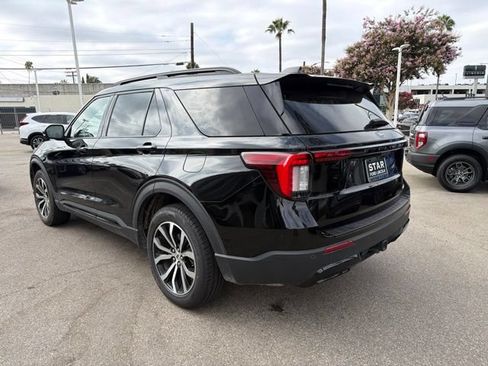 Certified 2025 Ford Explorer ST-Line AWD/4WD image 5