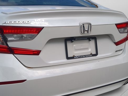 Used 2018 Honda Accord Sport image 27