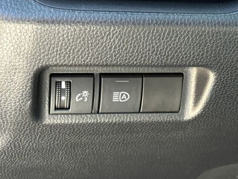 Used 2022 Toyota RAV4 XLE image 22