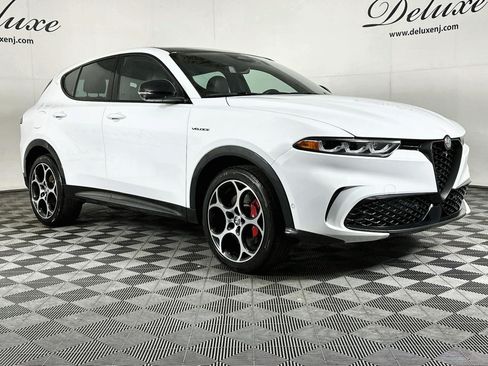 Used 2024 Alfa Romeo Tonale Veloce w/ Active Assist Package AWD/4WD image 1