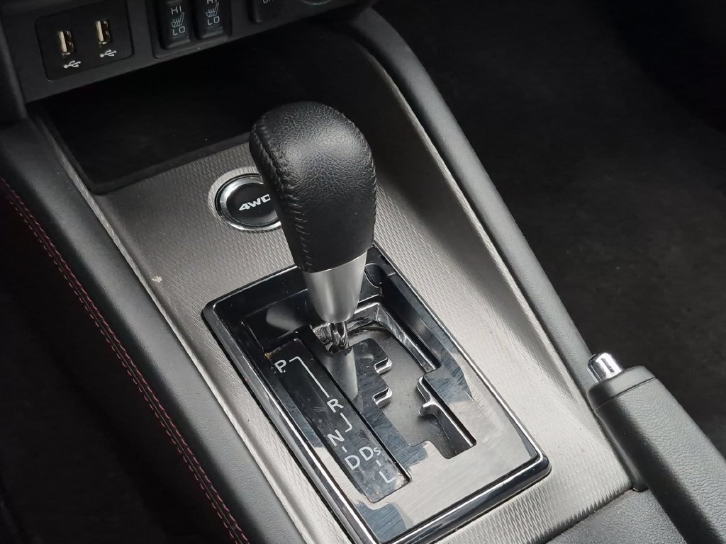 Used 2025 Mitsubishi Outlander Sport SE AWD/4WD image 19