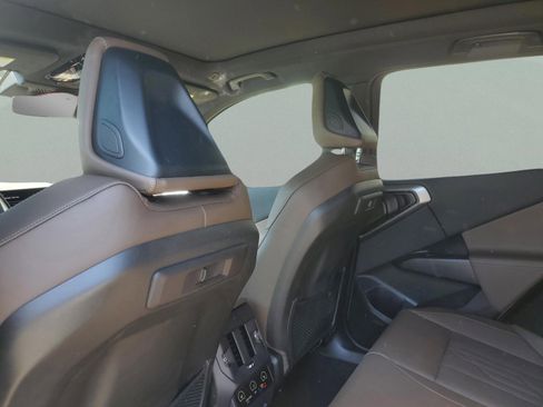 Used 2025 BMW X3 xDrive30i w/ Premium Package image 13