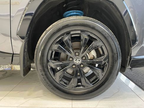 Used 2022 Toyota RAV4 SE w/ Convenience Package AWD/4WD image 8