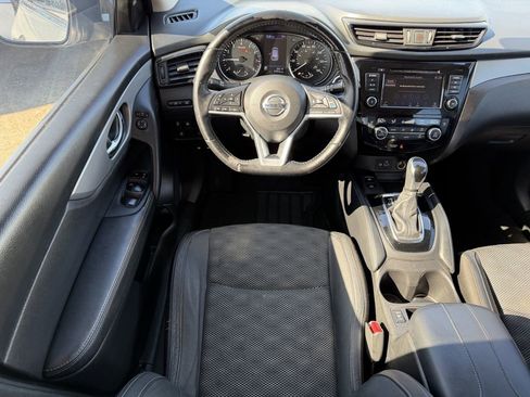 Used 2020 Nissan Rogue Sport SV w/ Technology Package FWD image 14