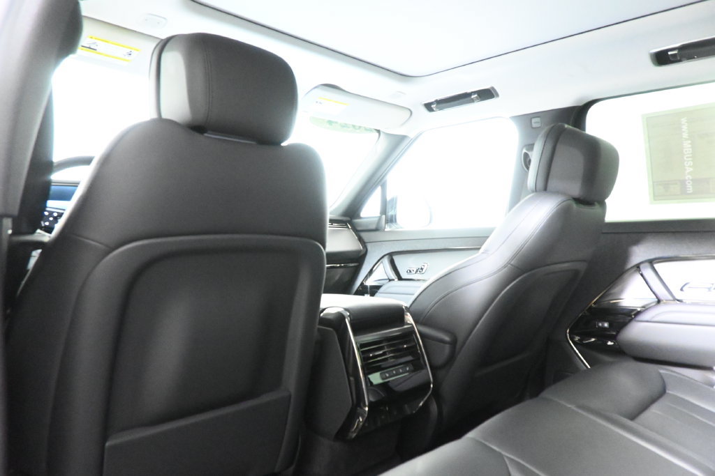 Used 2024 Land Rover Range Rover Sport SE AWD/4WD image 30