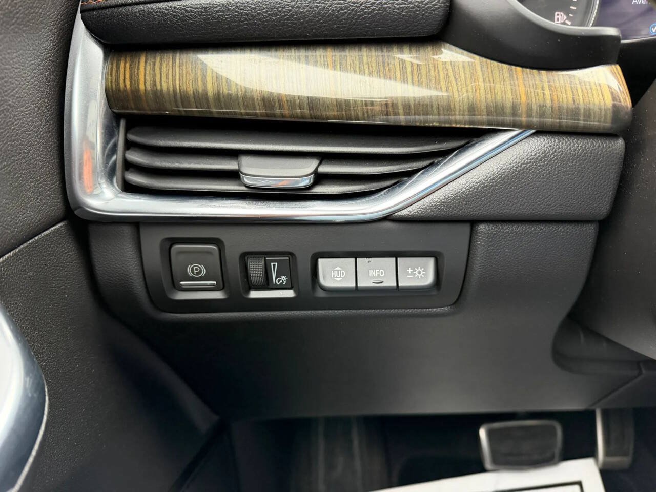 Used 2019 Cadillac XT4 Sport AWD/4WD image 14