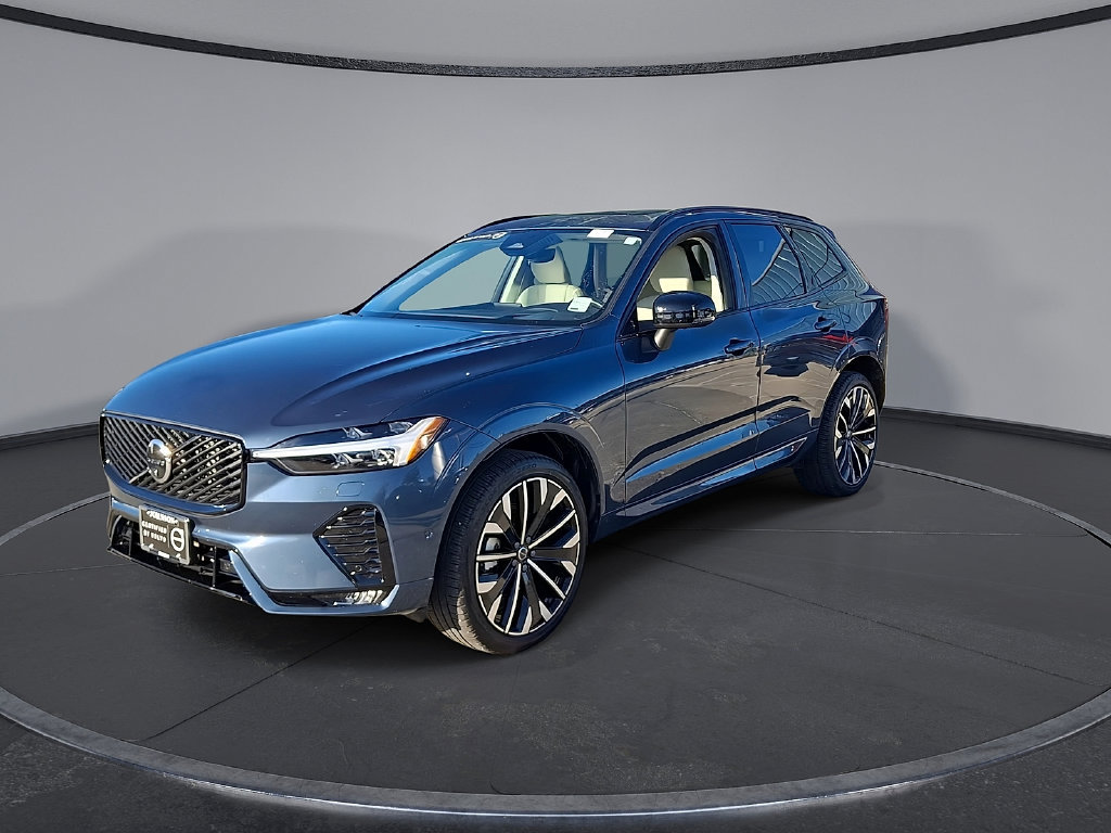 Certified 2026 Volvo XC60 B5 Ultra AWD/4WD image 3
