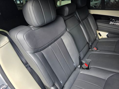Certified 2023 Land Rover Range Rover Long Wheelbase SE AWD/4WD image 26