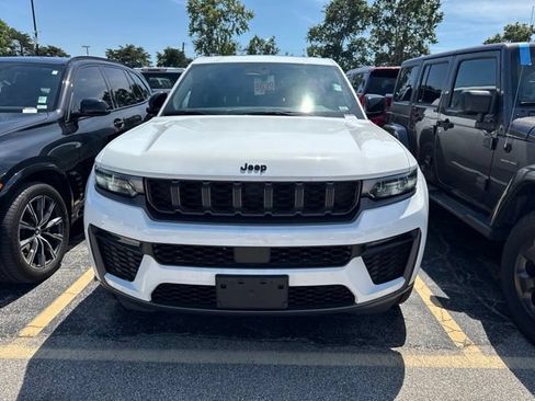 Used 2026 Jeep Grand Cherokee L Limited w/ Limited Altitude Package AWD/4WD image 3