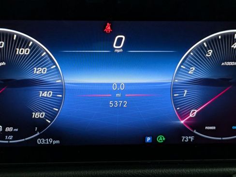 Used 2025 Mercedes-Benz GLB 250 image 14