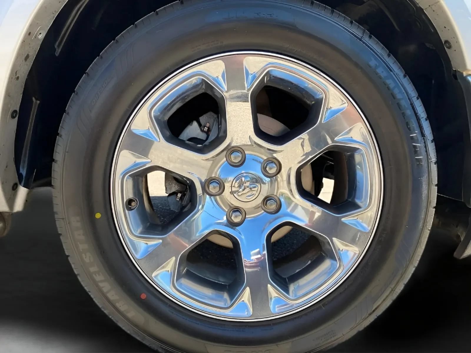 Used 2016 RAM 1500 Laramie w/ Convenience Group RWD image 27