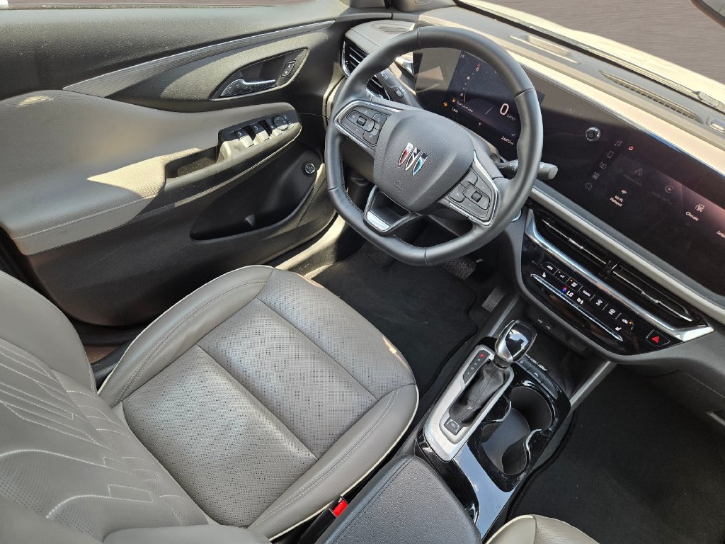 Used 2025 Buick Envista Avenir FWD image 16