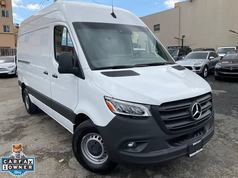 Used 2024 Mercedes-Benz Sprinter 2500 image 1