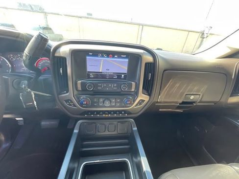 Used 2016 GMC Sierra 2500 Denali w/ Duramax Plus Package AWD/4WD image 11