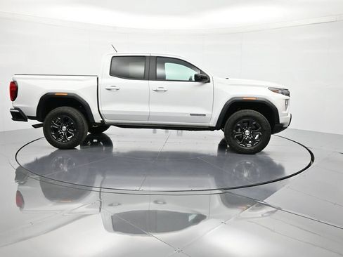 Certified 2024 GMC Canyon Elevation image 5