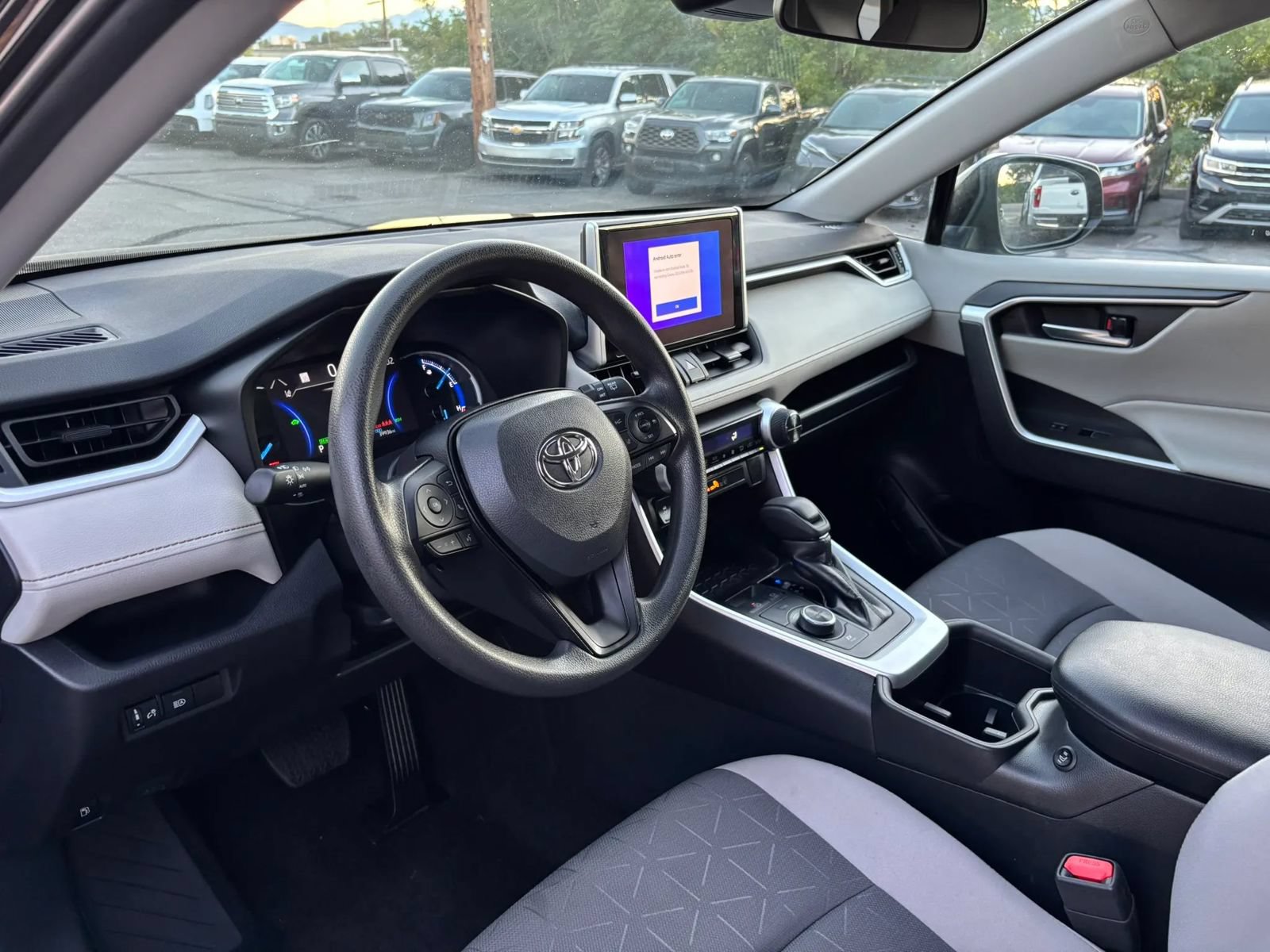 Used 2024 Toyota RAV4 XLE AWD/4WD image 12