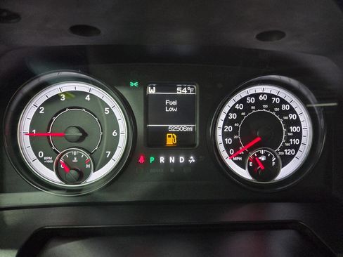 Used 2022 RAM 1500 Tradesman w/ Chrome Appearance Group image 13