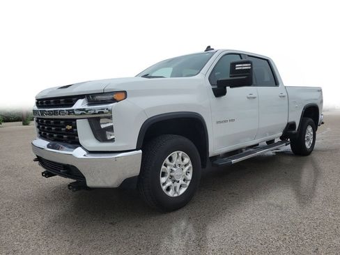 Used 2020 Chevrolet Silverado 3500 LT AWD/4WD image 2
