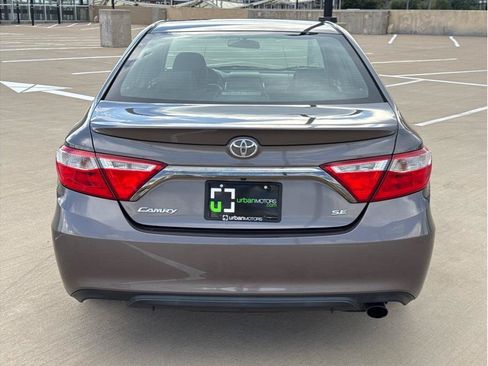 Used 2015 Toyota Camry SE w/ Protection Package FWD image 7