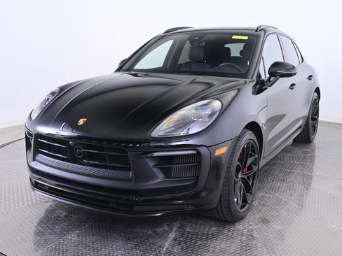 Used 2023 Porsche Macan GTS image 1
