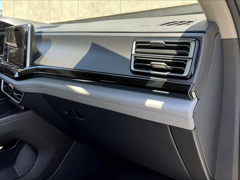 Used 2024 Volkswagen Atlas Peak Edition SEL image 16