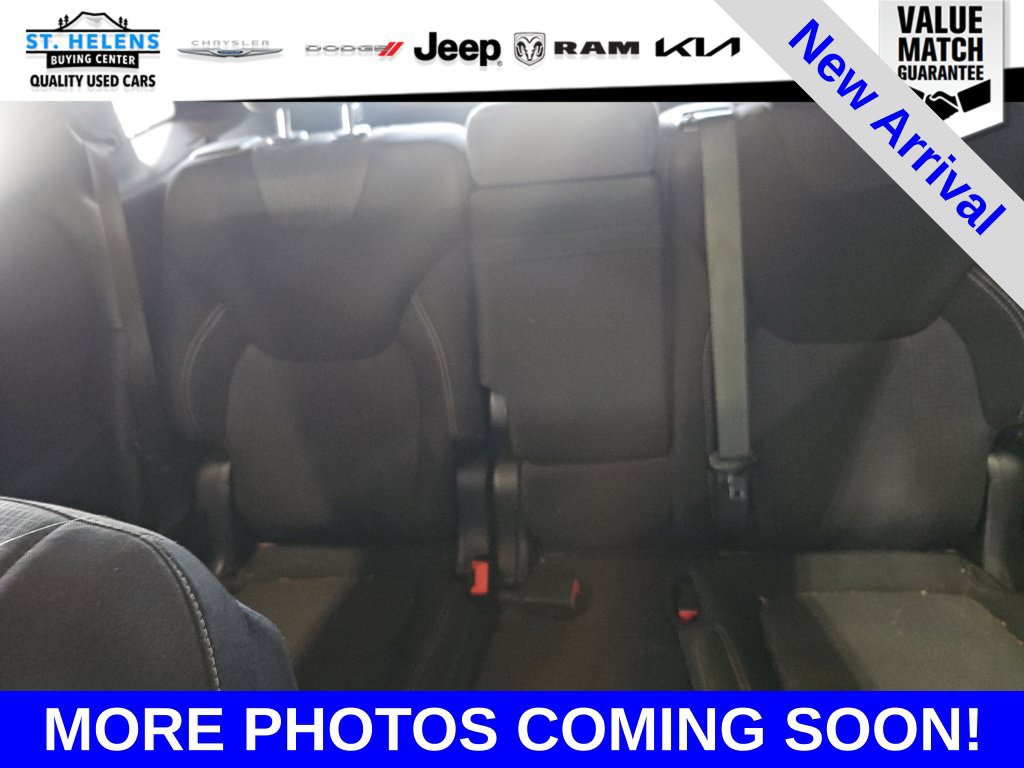 Used 2015 Jeep Cherokee Latitude w/ Comfort/Convenience Group AWD/4WD image 1