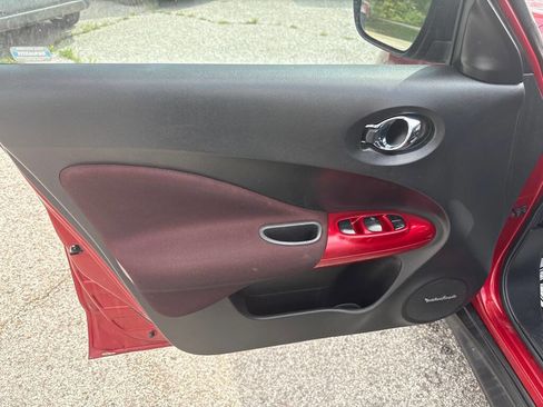 Used 2016 Nissan Juke SV w/ Technology Package image 8