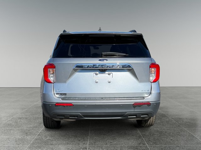 Used 2022 Ford Explorer XLT AWD/4WD image 5