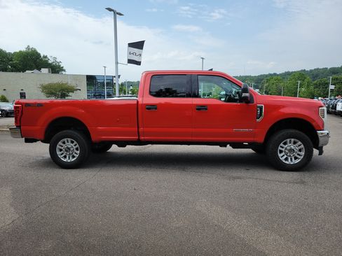 Used 2019 Ford F250 XLT w/ Snow Plow Prep Package AWD/4WD image 5