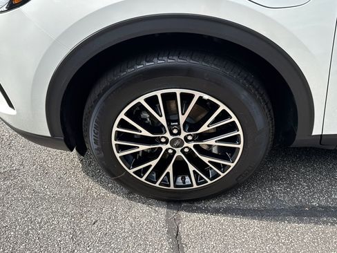 New 2025 Ford Escape SE image 11