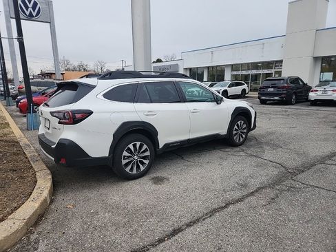 Used 2025 Subaru Outback Limited image 3