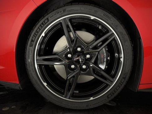 Used 2024 Chevrolet Corvette Stingray Premium Cpe w/ Z51 Performance Package RWD image 32
