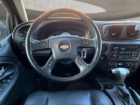 Used 2008 Chevrolet TrailBlazer LT w/ Sun And Sound Package RWD image 4