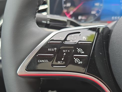 New 2026 Mercedes-Benz E 450 4MATIC Sedan image 17