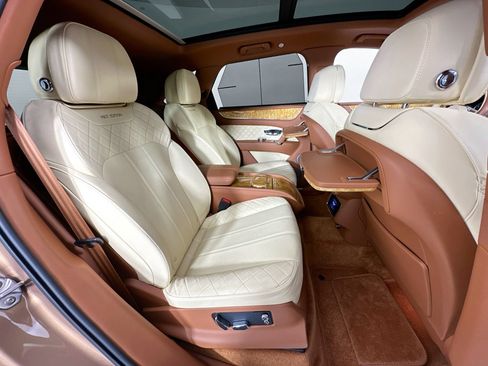 Certified 2017 Bentley Bentayga AWD/4WD image 26