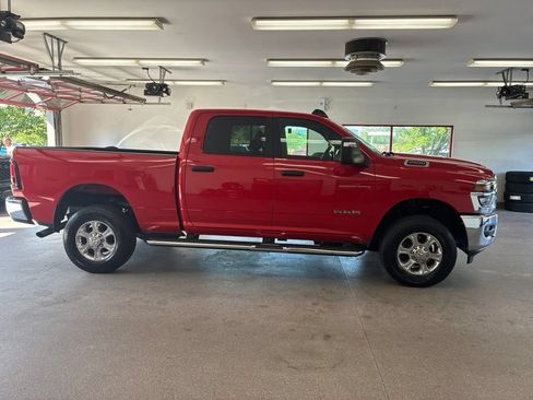 Certified 2026 RAM 2500 Big Horn AWD/4WD image 37