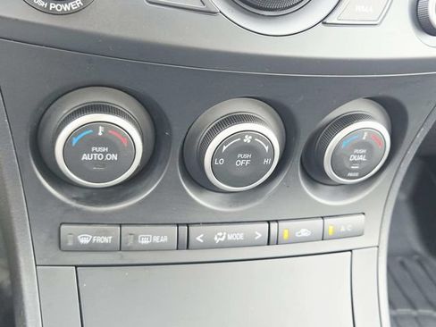 Used 2013 MAZDA MAZDA3 i Touring FWD image 22